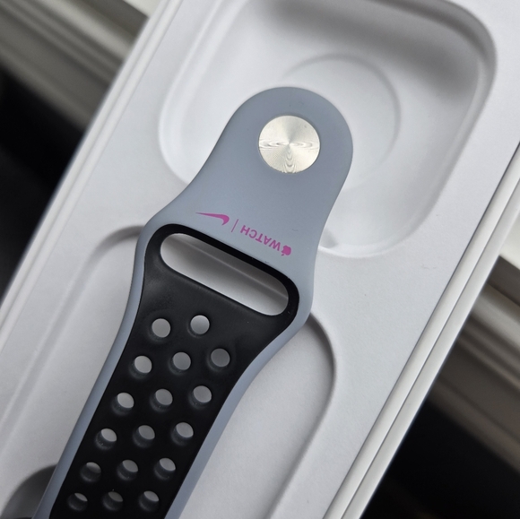 Apple Watch 6 44m Graphite Stainless Steel LTE - Picture 5 of 6